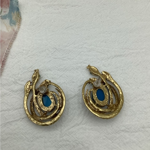 🎄🎄Art Glass Gold and Blue Serpent pierced Earrings - Picture 3 of 3
